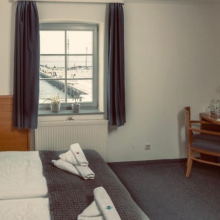 Hiddenseer Hotel Stralsund Exterior photo